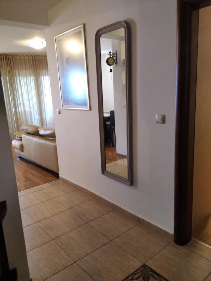 Apartmani Petrovac Na Moru 外观 照片