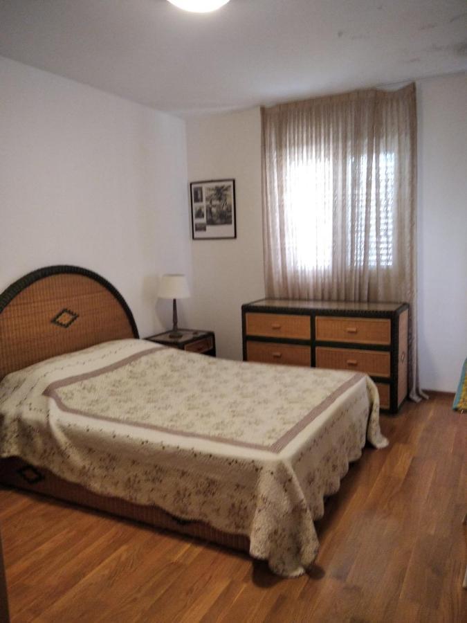 Apartmani Petrovac Na Moru 外观 照片